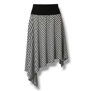 Larry Levine women's black and white pullover asymmetrical skirt - size 8